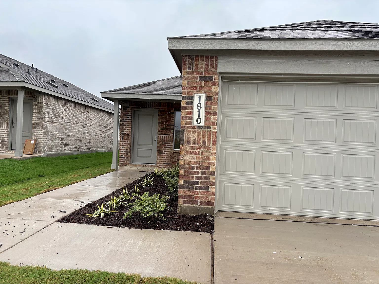3 bed, 1400 sqft, $2,200 — Photo 2