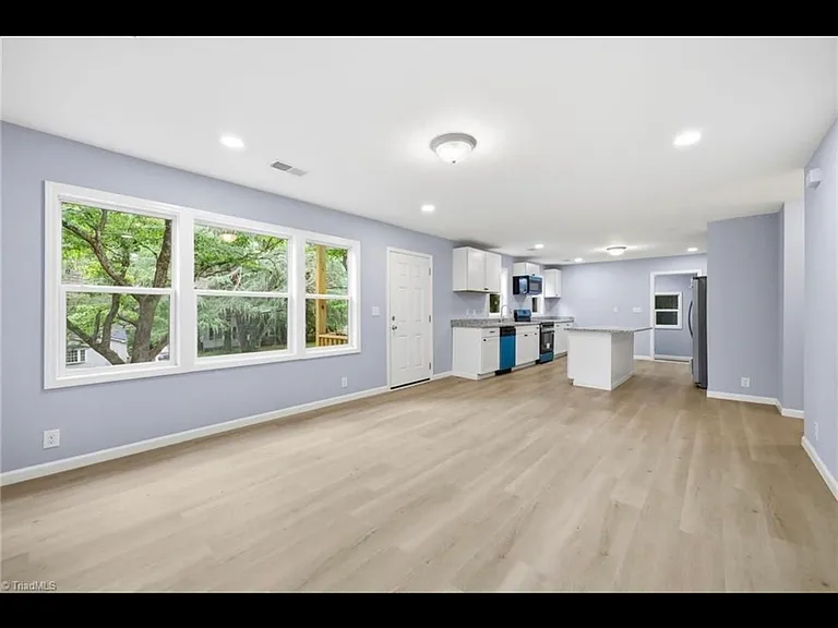 728 W Banner Ave — Photo 9