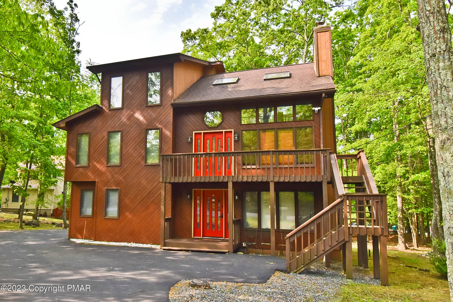 416 Hyland Dr photo 1