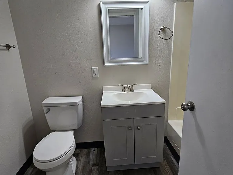 Cedar Rapids 444-Unit (Southview) — Photo 9