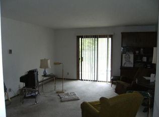 8322 W Howard Ave APT 6, Milwaukee, WI 53220