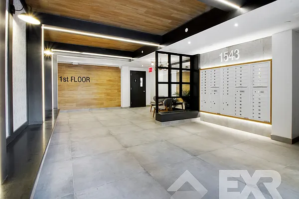 Rented by EXR | media 26