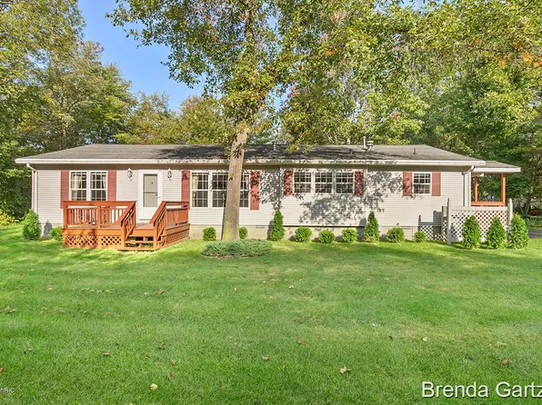 17218 Apache Trl, Howard City, MI 49329