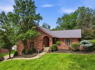 2483 Southvue Dr, Pittsburgh, PA 15241
