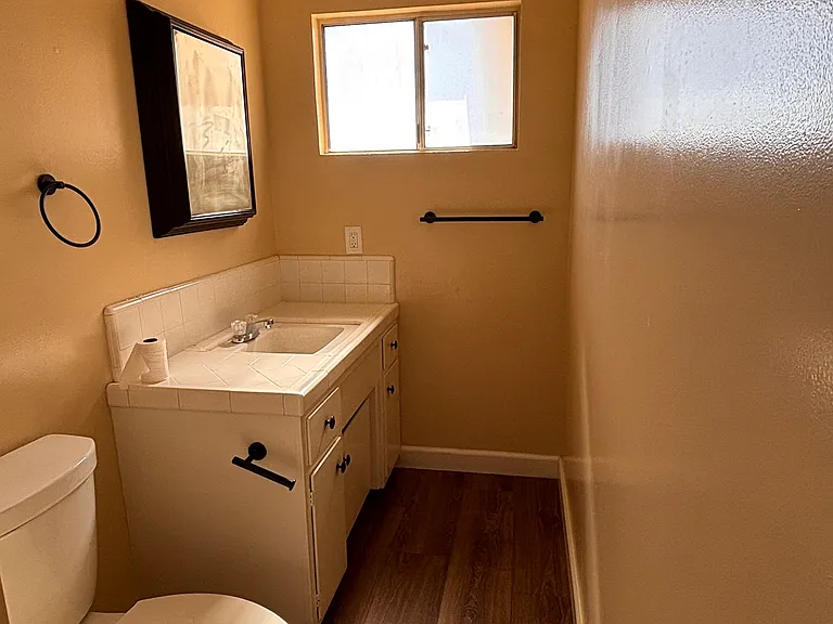 10449 Pioneer Ave — Photo 14