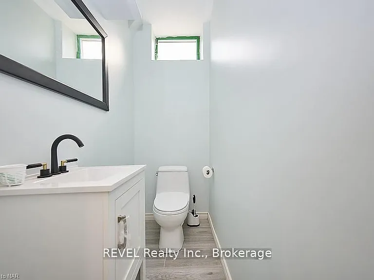 491 Geneva St — Photo 7