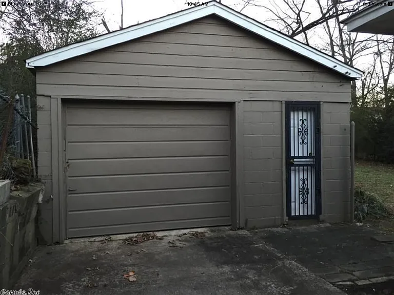 2112 S Van Buren St — Photo 15