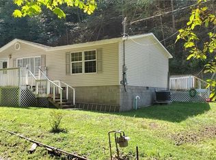 4 Shafer Rd, Clendenin, WV 25045