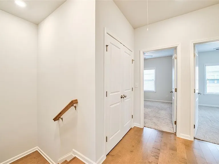 2510 Great Silver Fir Aly — Photo 18