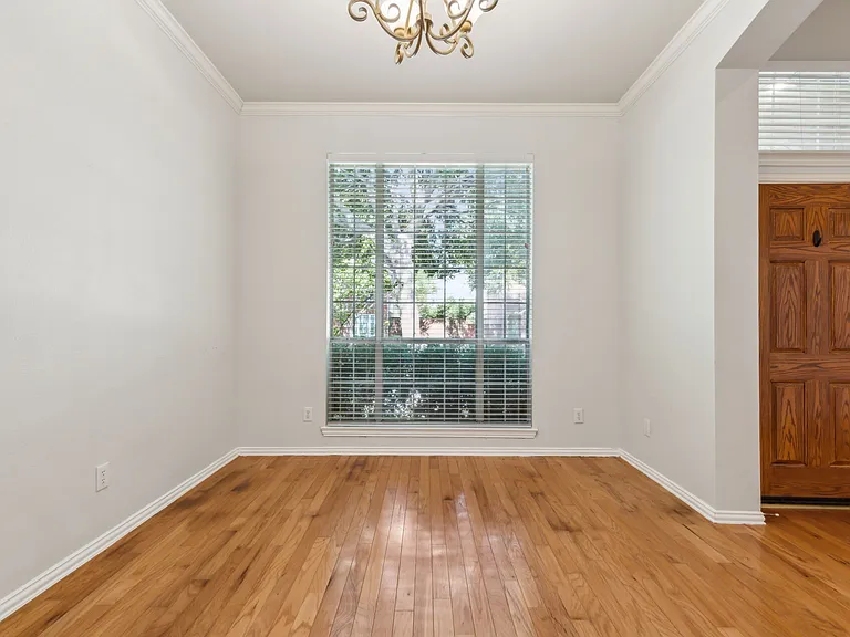 8447 Firewheel Ln — Photo 6