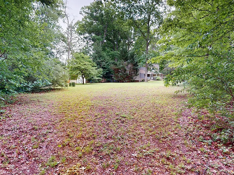 5803 Hall St — Photo 34