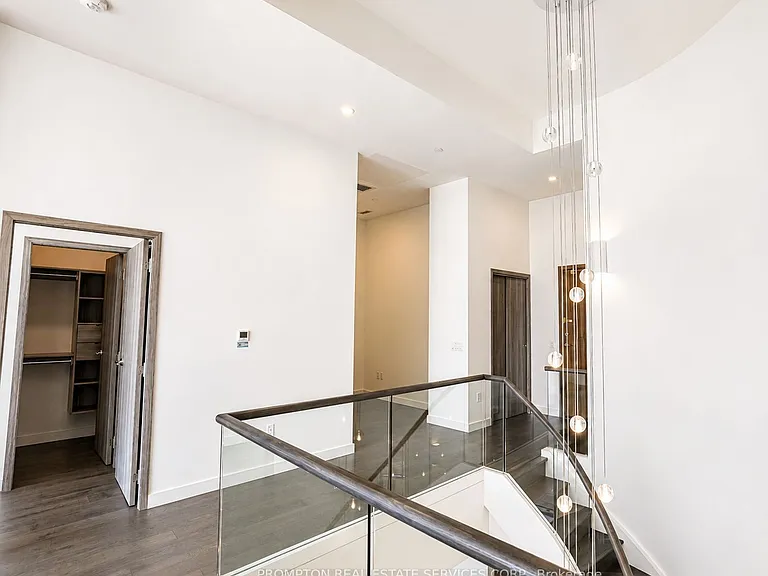 3 Concord Cityplace Way #Penthouse 8105 — Photo 28