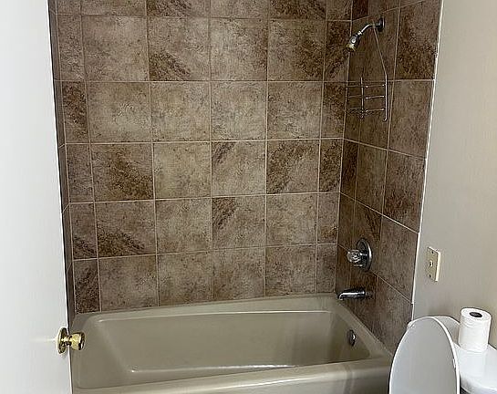 4th image of 2904 Saint Joseph St
