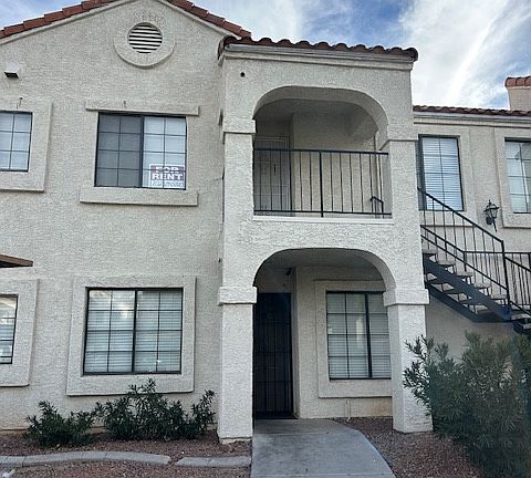 2nd image of 4805 Nara Vista Way Unit 201
