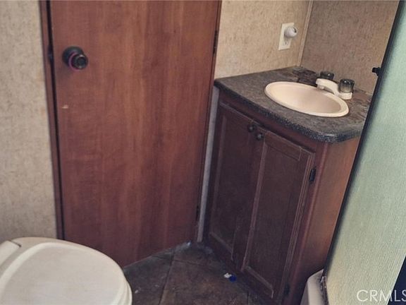 4th image of 1295 S Cawston Ave Space 21