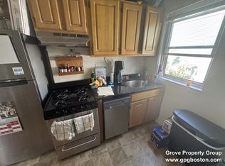 218 W 8th St #3, Boston, MA 02127