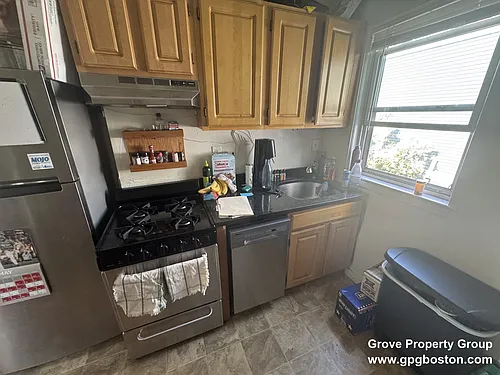 218 W 8th St #3 Photo 1