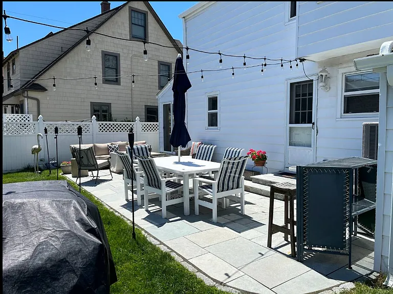 133 4th Ave — Photo 9