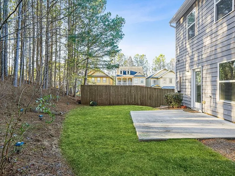 702 Barberry Dr — Photo 29