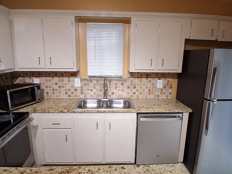 303 Waterview Dr — Photo 53
