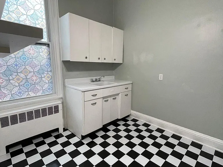 3450 Clifton Ave #6 — Photo 4