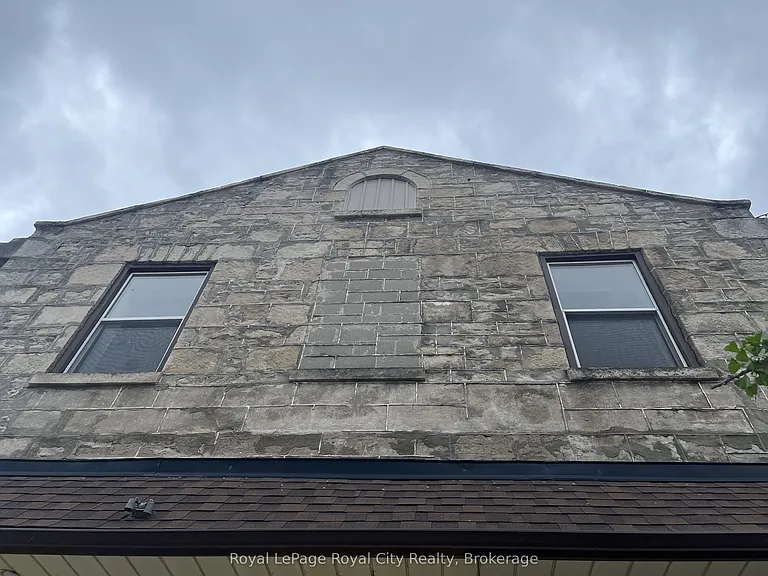 21 Gordon St #7 — Photo 1