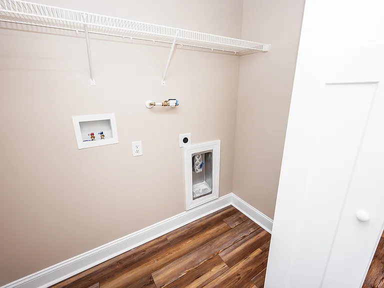 128 Macdonald Blvd — Photo 15