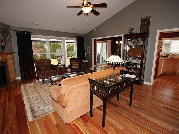 5th image of 1520 S Jefferson Pl