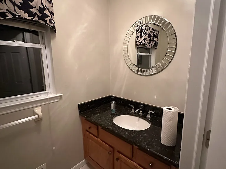 18 Garden Pl — Photo 6