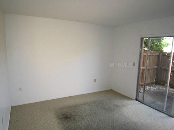 4th image of 212 Dorchester Sq