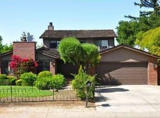 765 Edge Ln, Los Altos, CA 94024