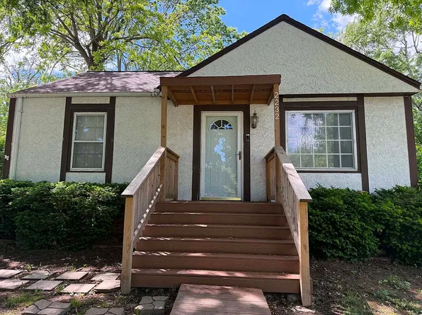 2232 S 13th Ter, Kansas City, KS 66103