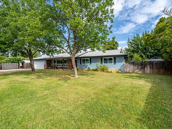 20186 Woodcrest Dr-2