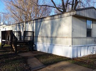 309 Country Aire Ln, Pacific, MO 63069