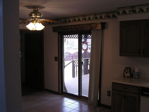 3rd image of 514 Ogemaw St