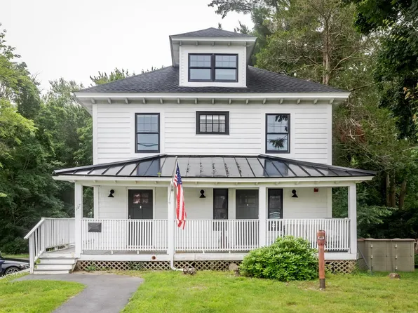 137 Winnacunnet Road, Hampton, NH 03842