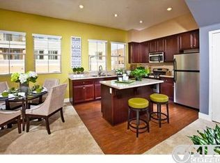 321 Parallel Gln, Escondido, CA 92025