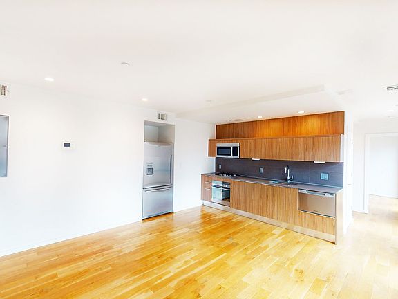 3rd image of 50 N 1st St APT 3C