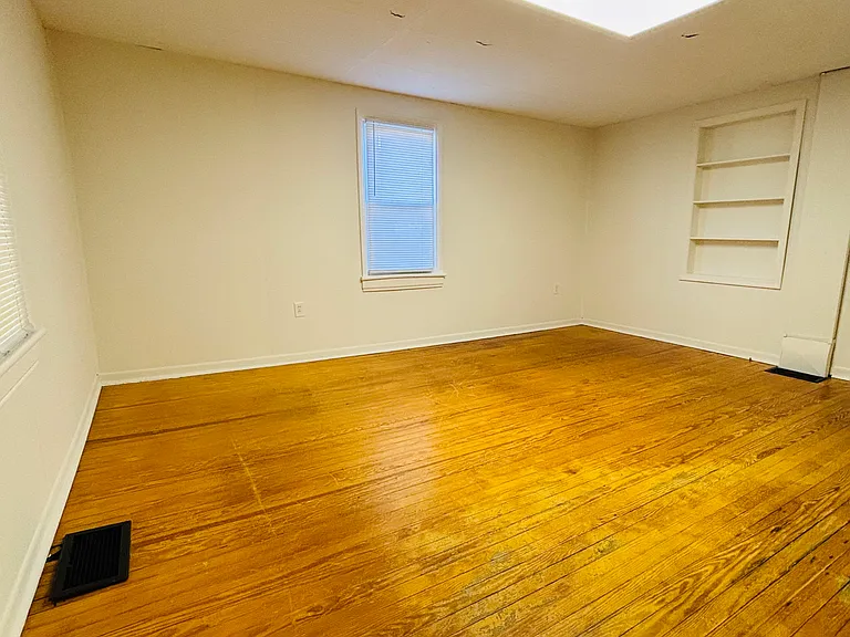 3638 Ventnor Rd SE — Photo 16