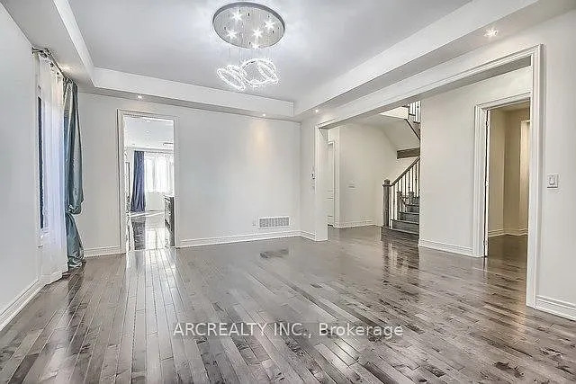 79 Baldry Ave — Photo 12