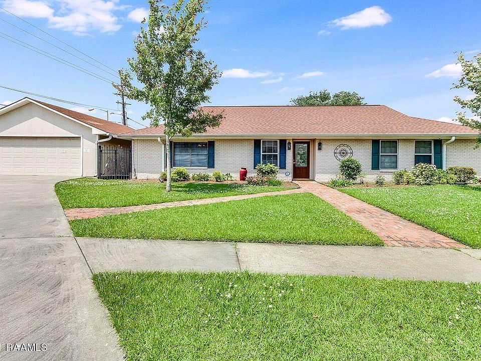 1st image of 103 Saint Nicholas Dr