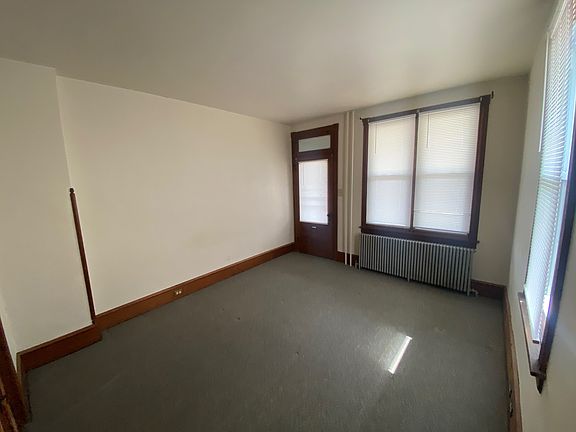2nd image of 400-402 W Penn Ave
