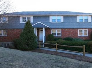 10 Zabriskie Dr APT B, Newburyport, MA 01950