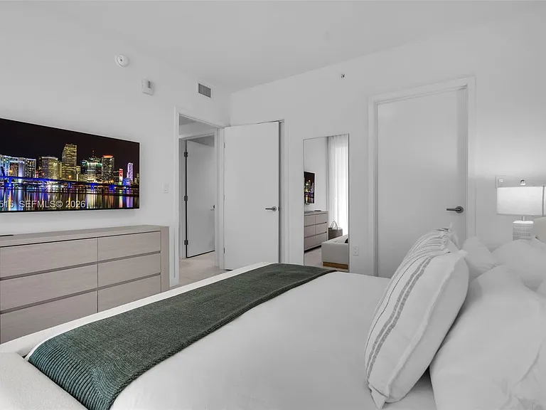 77 SE 5th St #2405 — Photo 15