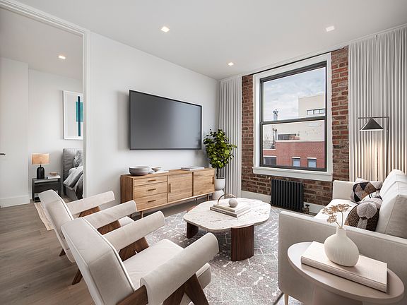 2nd image of 326 Bedford Ave #E5