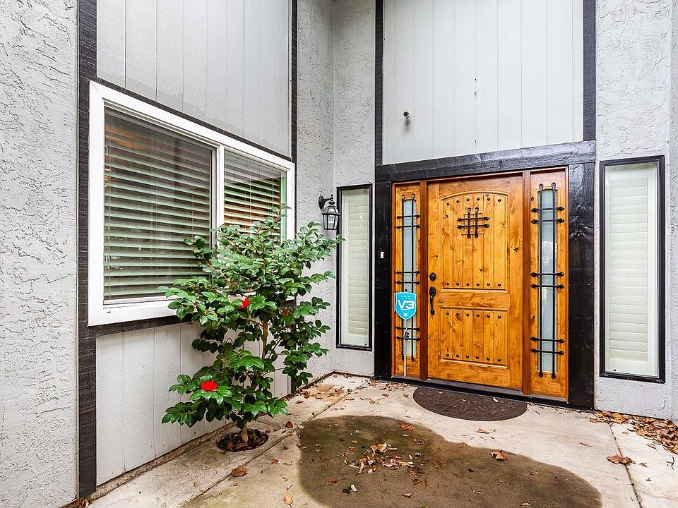 1st image of 8924 Autumnwood Dr