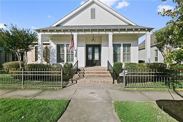 937 Beauregard Pkwy — Photo 1