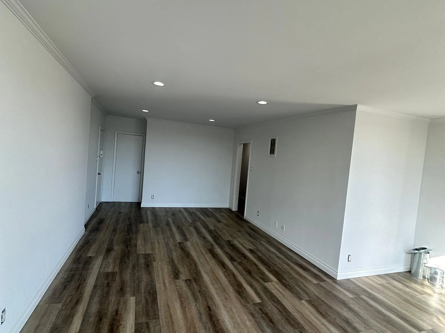 3 bed, 1100 sqft, $4,500 — Photo 4