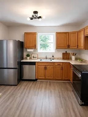 3 bed, 2.0 bath, 2184 sqft, $2,800 — Photo 4