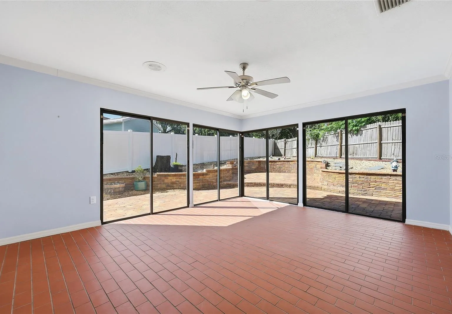 3 bed, 2.0 bath, 1932 sqft, $2,700 — Photo 4